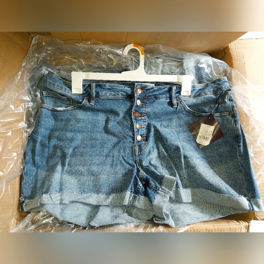 TWO Pairs Ava & Viv Denim Jean Shorts